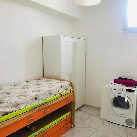 Apartment Casa Vacanze Arredata In Pieno Centro